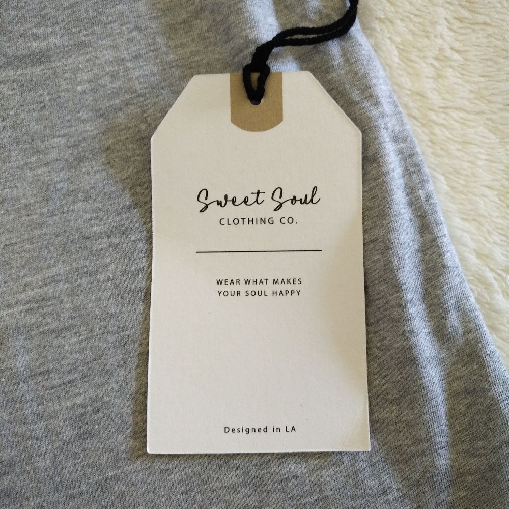Sweet🍭 Soul "thankful🤗 grateful❤️ blessed🙏" tee - Picture 7 of 7